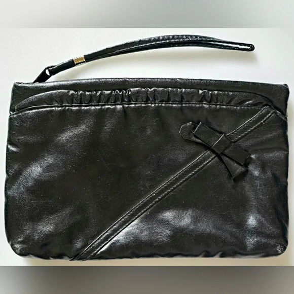 Lovely Vintage 1980s Black Wristlet Clutch with Bow & Ruffles •  Excellent! - Picture 1 of 8